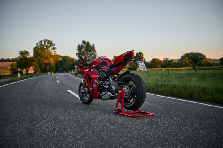 P1050229-SharpenAI-stabilize